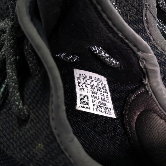 Adidas Yeezy Boost 350 V2 Low Black Non-Reflective Men's Size 6.5 - Picture 10 of 12